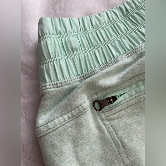 Mint Green Lululemon Joggers size 8 - Picture 5 of 6